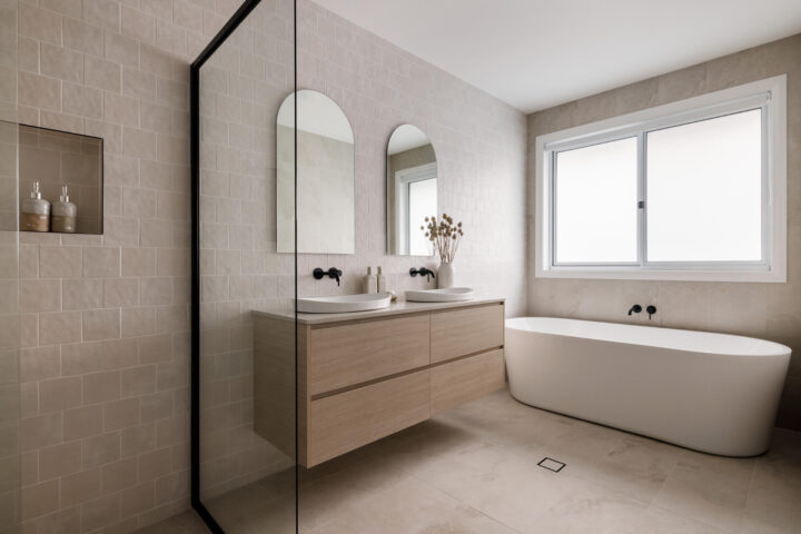 Ensuite in Wilton Display Home